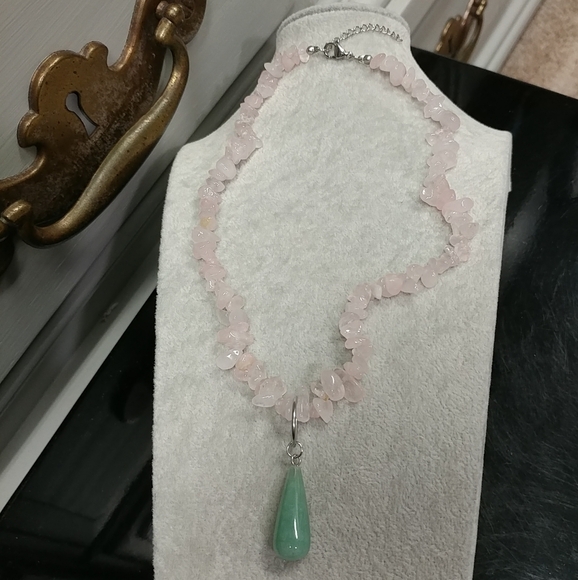 Rose Quartz Chip Beaded Necklace Aventurine Pendant Natural Gemstone Crystal - Picture 13 of 13